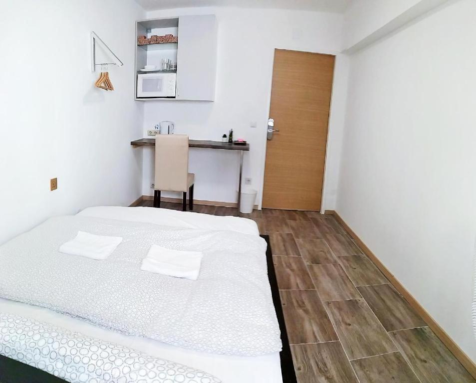 וינה Smart Mini Hotel מראה חיצוני תמונה