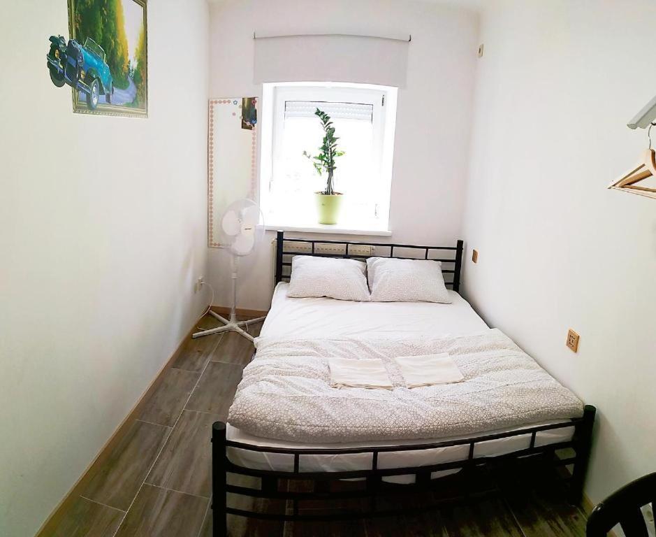 וינה Smart Mini Hotel מראה חיצוני תמונה